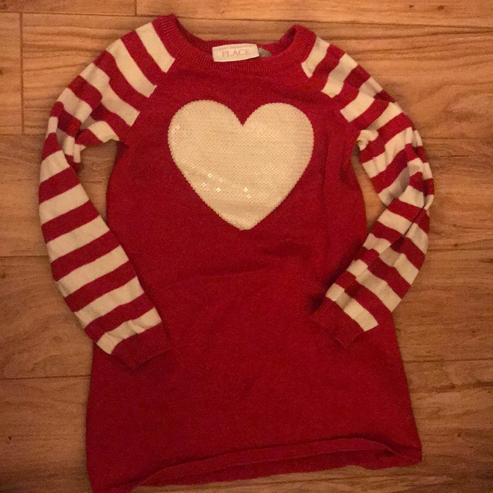 Red & white heart dress. ❤️